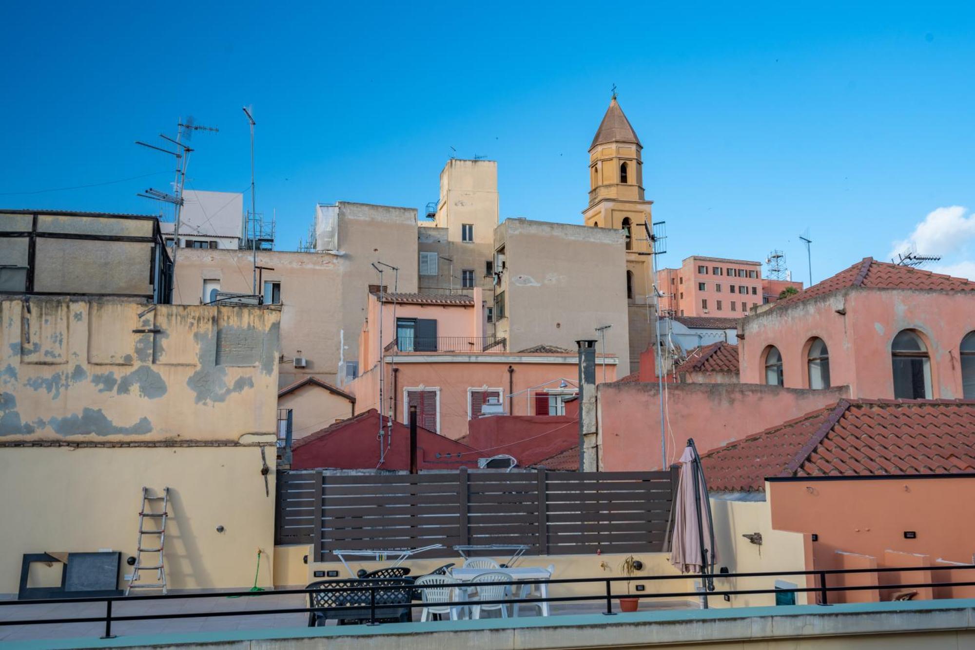 Perle Gemelle In Marina Apartman Cagliari Kültér fotó
